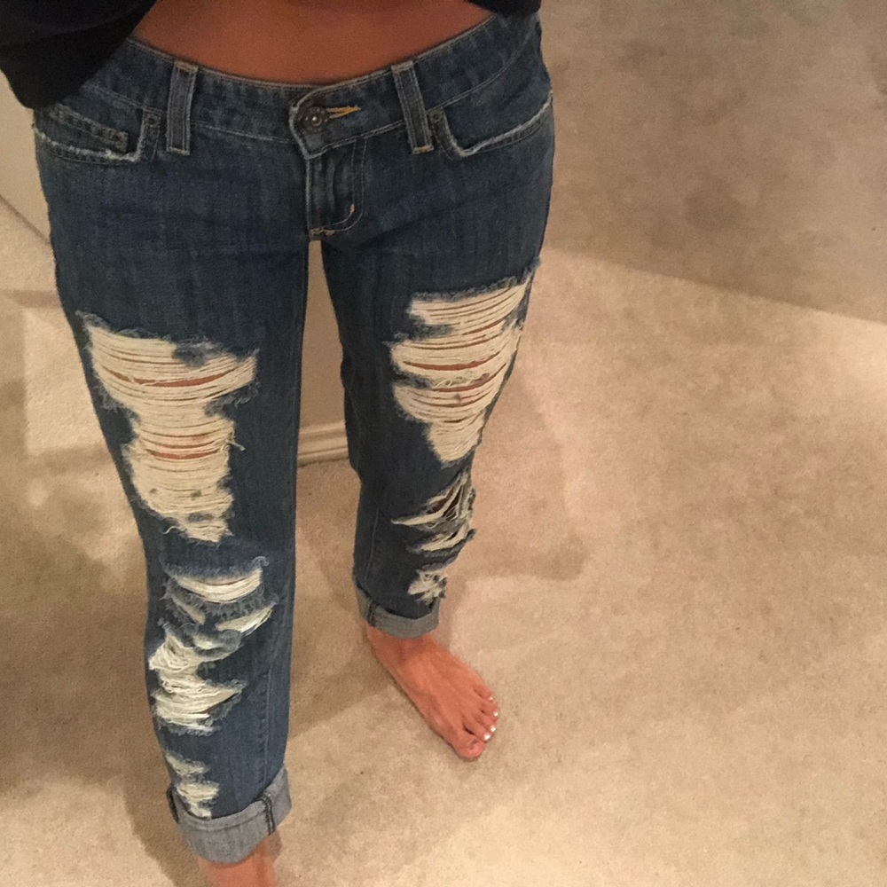 Carmar distressed denim jean size 23